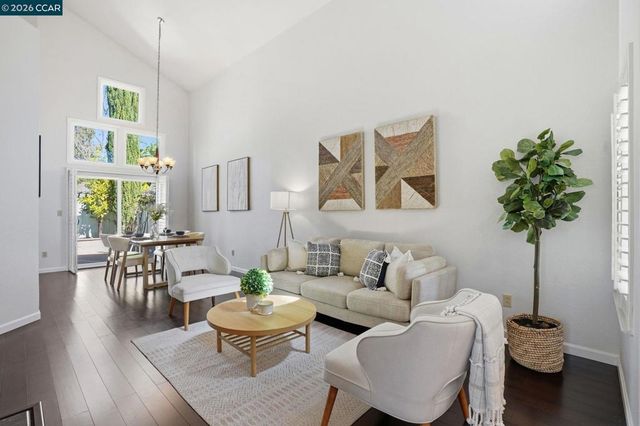 111 Lakeridge Ln, San Ramon, CA 94582