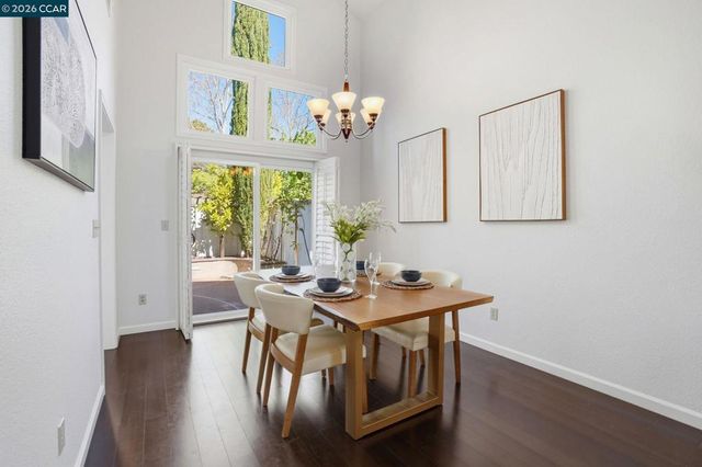 111 Lakeridge Ln, San Ramon, CA 94582