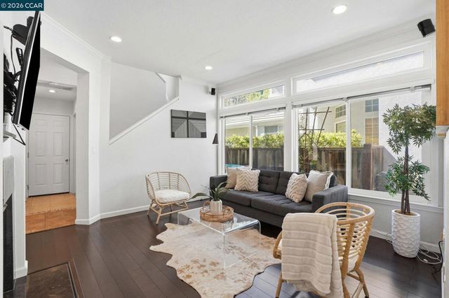 111 Lakeridge Ln, San Ramon, CA 94582