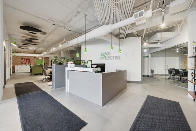2675 W Grand Avenue, Chicago, IL 60612