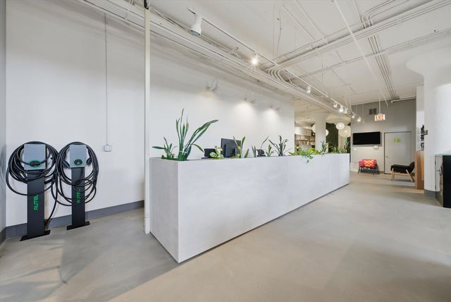 2675 W Grand Avenue, Chicago, IL 60612