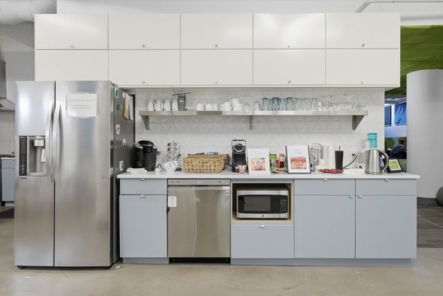 2675 W Grand Avenue, Chicago, IL 60612