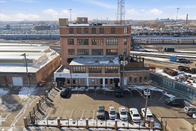 2675 W Grand Avenue, Chicago, IL 60612