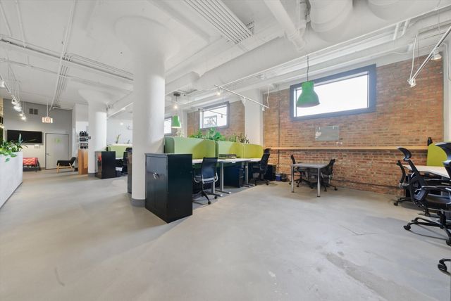 2675 W Grand Avenue, Chicago, IL 60612