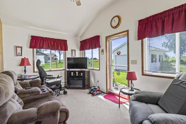 N3151 STATE ROAD 76, Hortonville, WI 54944