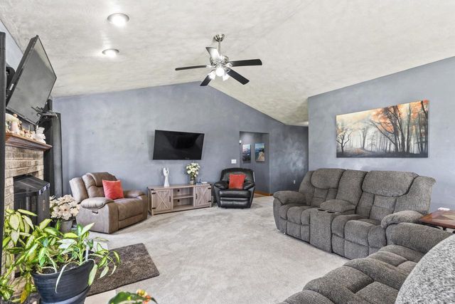 N3151 STATE ROAD 76, Hortonville, WI 54944