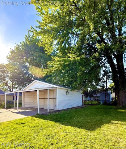 53 E Brickley Avenue, Hazel Park, MI 48030