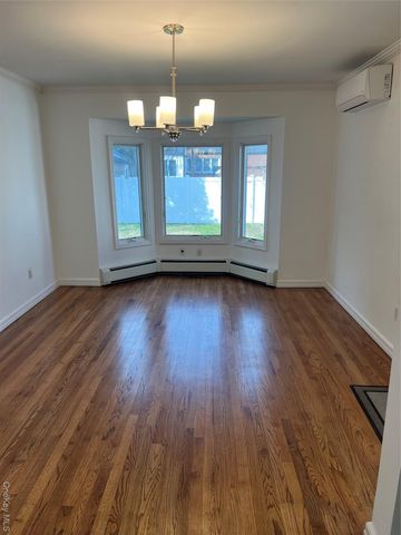 1016 Oaks Drive, Franklin Square, NY 11010