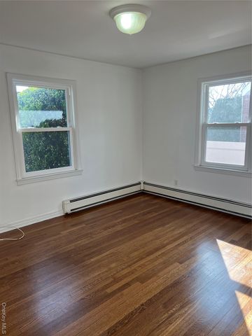 1016 Oaks Drive, Franklin Square, NY 11010