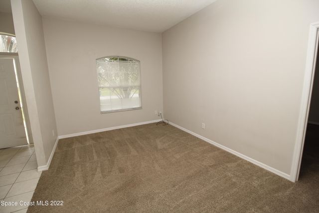 471 Hancock Street SW, Palm Bay, FL 32908