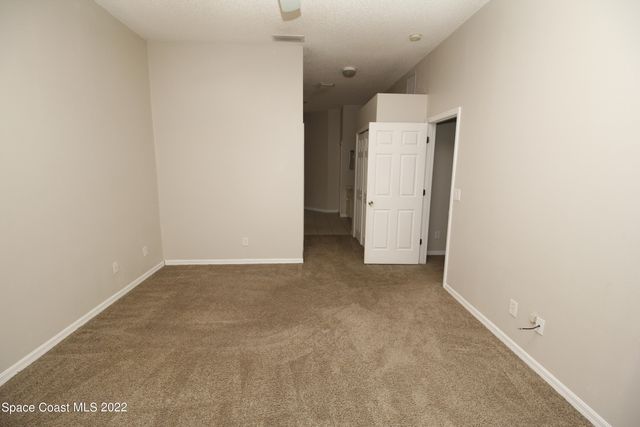 471 Hancock Street SW, Palm Bay, FL 32908