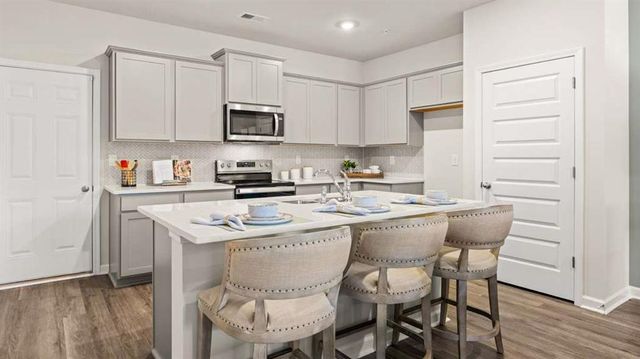 360 Sound Circle, Stockbridge, GA 30281