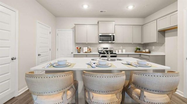 360 Sound Circle, Stockbridge, GA 30281