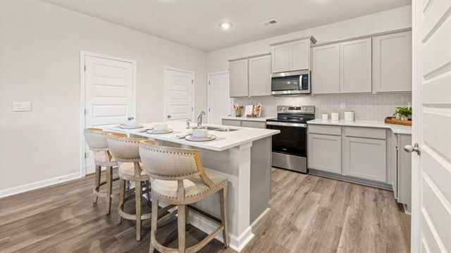 360 Sound Circle, Stockbridge, GA 30281