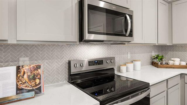 360 Sound Circle, Stockbridge, GA 30281