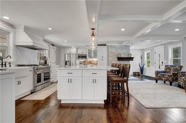 2222 Ridge Road, North Haven, CT 06473