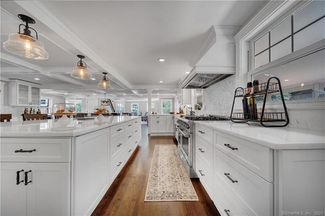 2222 Ridge Road, North Haven, CT 06473