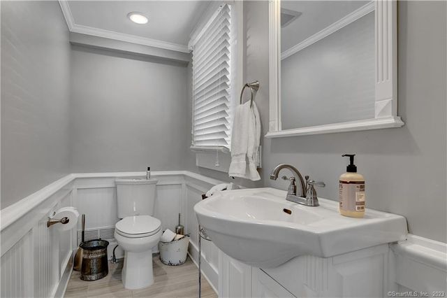 2222 Ridge Road, North Haven, CT 06473