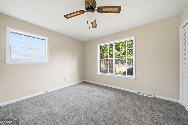 11 Parkwood Drive NE, Rome, GA 30161