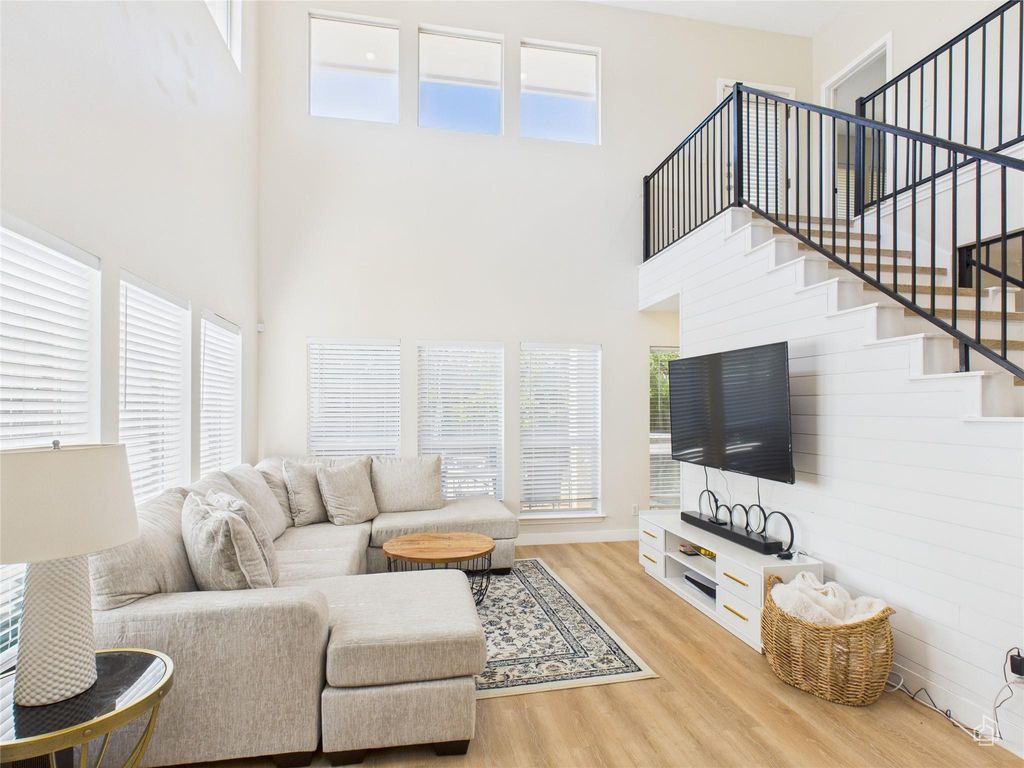 5306 Beacon DR A, Austin, TX 78734