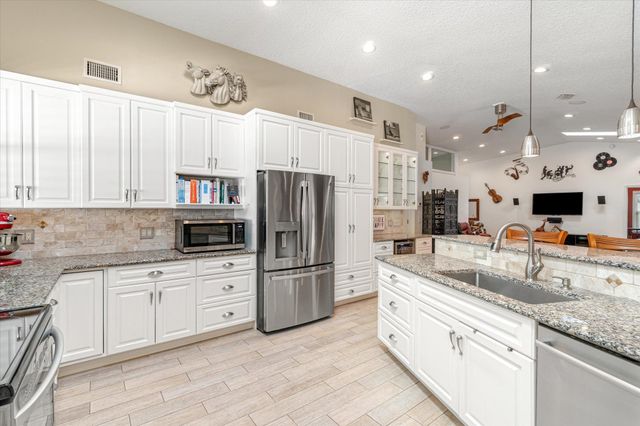 19 Sunfish Dr, St Augustine, FL 32080