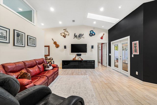 19 Sunfish Dr, St Augustine, FL 32080