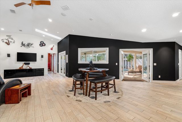 19 Sunfish Dr, St Augustine, FL 32080