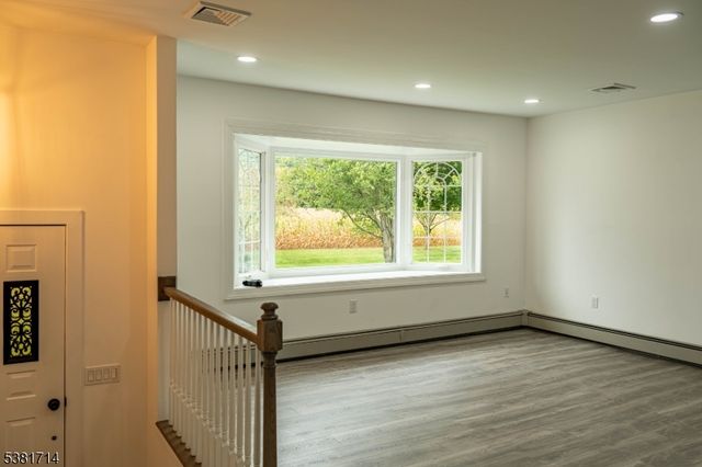 21 Stewartsville Road, Franklin Twp., NJ 08886