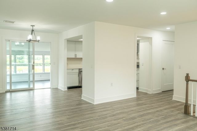 21 Stewartsville Road, Franklin Twp., NJ 08886