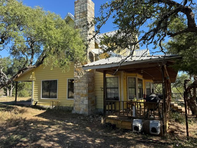 350 Hugo RD, San Marcos, TX 78666