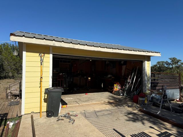 350 Hugo RD, San Marcos, TX 78666