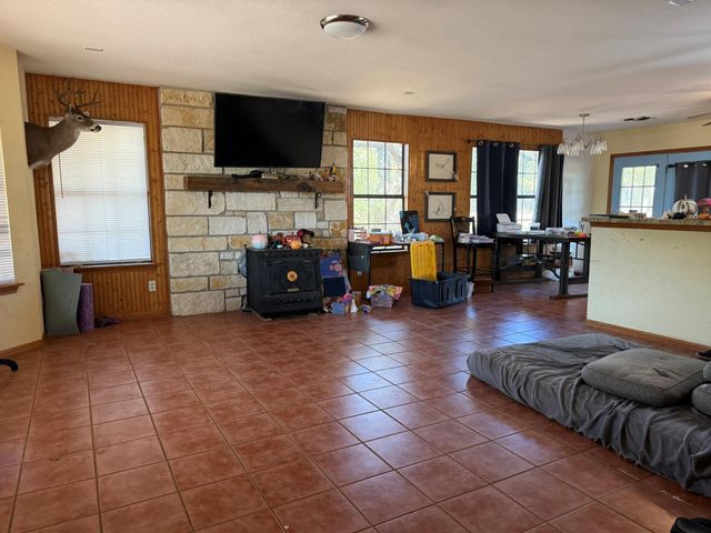 350 Hugo RD, San Marcos, TX 78666