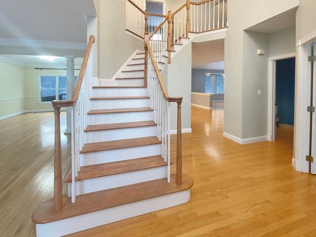 35 Peter St, Holliston, MA 01746