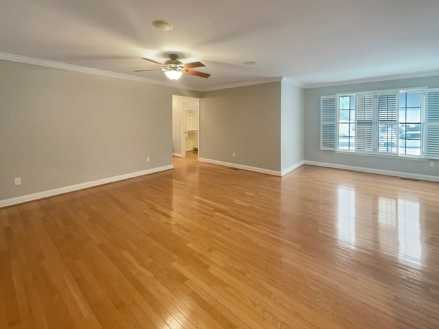 35 Peter St, Holliston, MA 01746