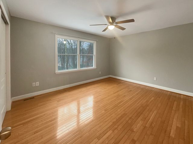 35 Peter St, Holliston, MA 01746