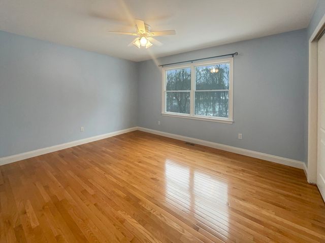 35 Peter St, Holliston, MA 01746