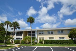 915 Sonesta Avenue NE, 203, Palm Bay, FL 32905