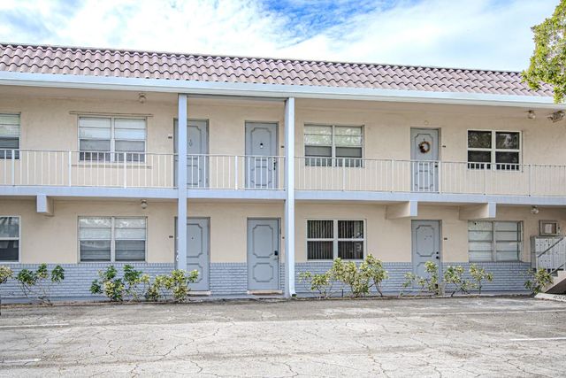 660 Glouchester Street 106, Boca Raton, FL 33487