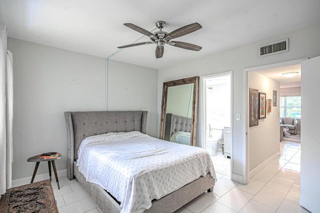 660 Glouchester Street 106, Boca Raton, FL 33487