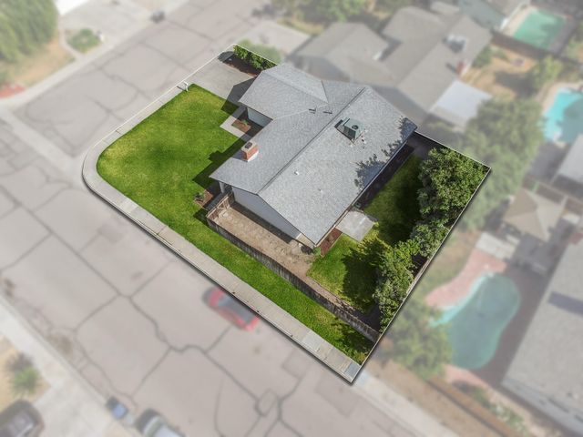 1809 S Pride Street, Visalia, CA 93277