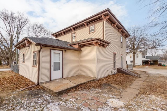 513 SW 4th Street, Independence, IA 50644