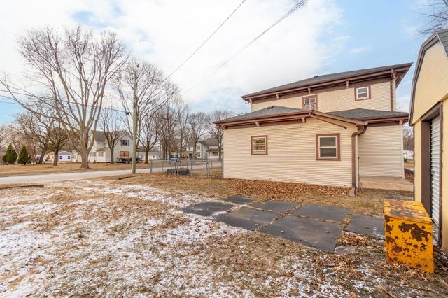513 SW 4th Street, Independence, IA 50644