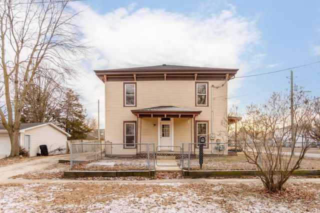 513 SW 4th Street, Independence, IA 50644