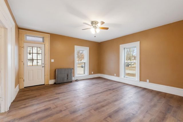 513 SW 4th Street, Independence, IA 50644