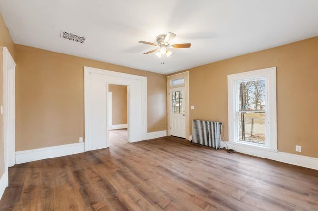 513 SW 4th Street, Independence, IA 50644