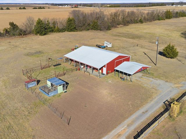 643 CR 2992, Windom, TX 75492