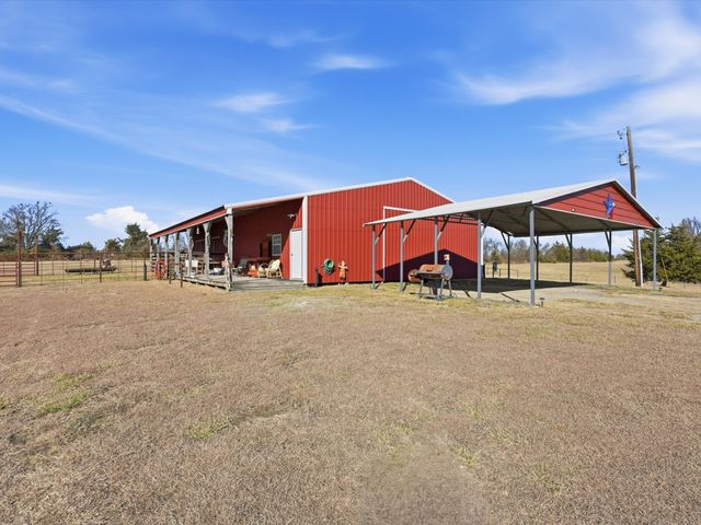 643 CR 2992, Windom, TX 75492