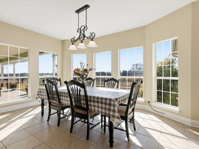 643 CR 2992, Windom, TX 75492