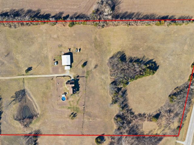 643 CR 2992, Windom, TX 75492