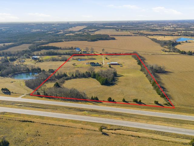 643 CR 2992, Windom, TX 75492